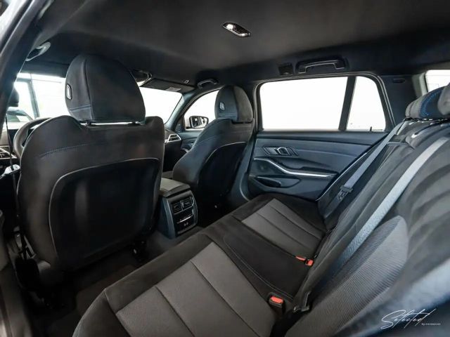 BMW 330 330i M-Sport Touring xDrive