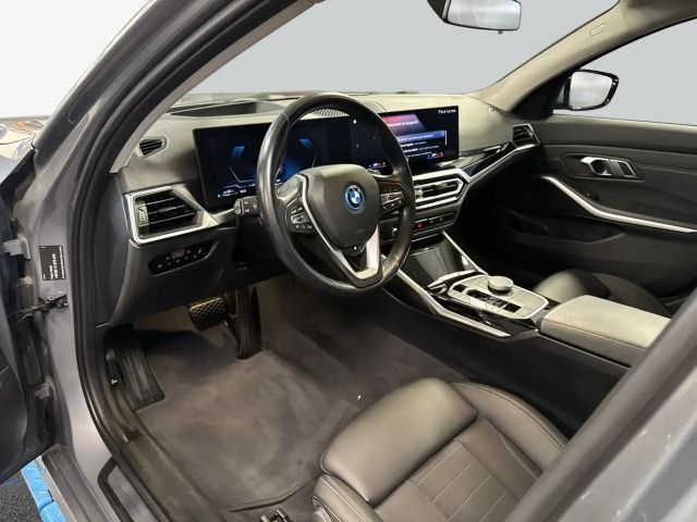 BMW 330 330e Touring