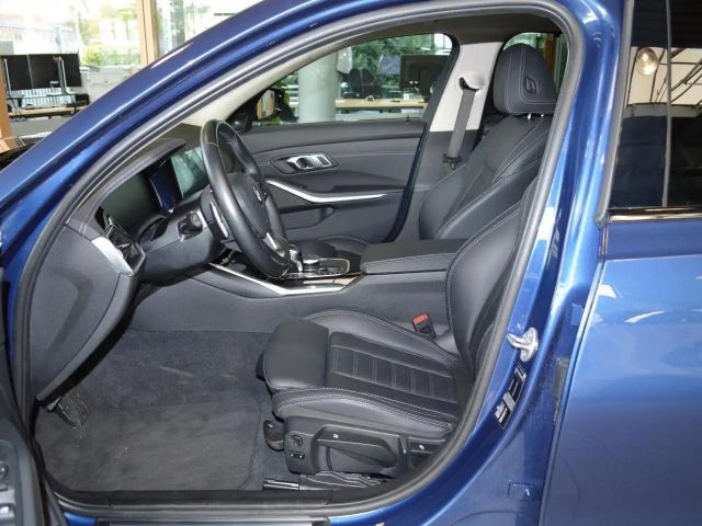 BMW 330 330i Luxury Line Touring
