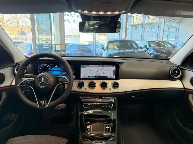 Mercedes-Benz E 220 AVANTGARDE E 220 d Estate