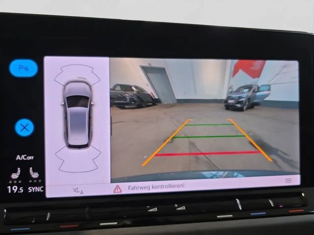 Volkswagen Golf DSG Style Variant