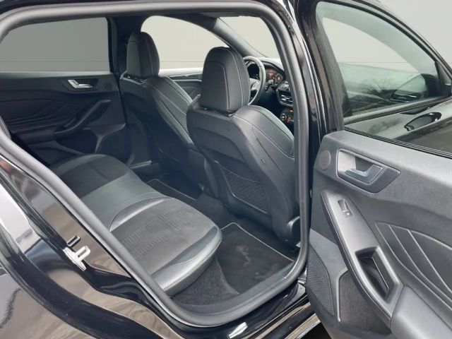 Ford Focus ST Line Wagon