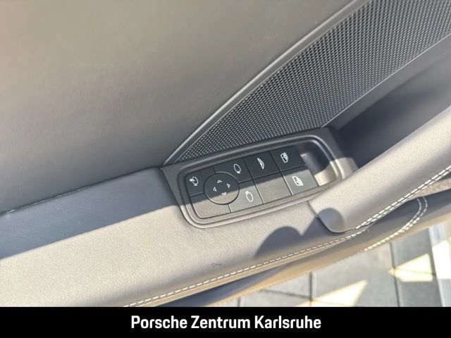 Porsche 992 Cabrio Carrera GTS