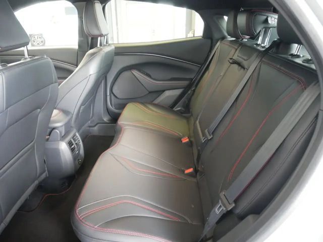 Ford Mustang Mach-E AWD