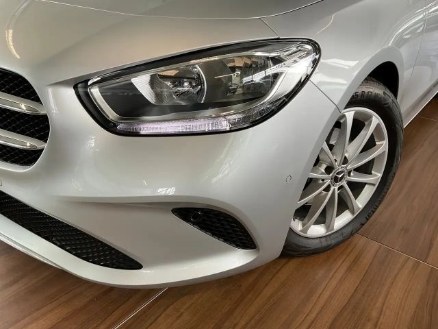 Mercedes-Benz B 180 B 180 KAMERA/SPUR/NAVI/GRA/PARKTRONIC