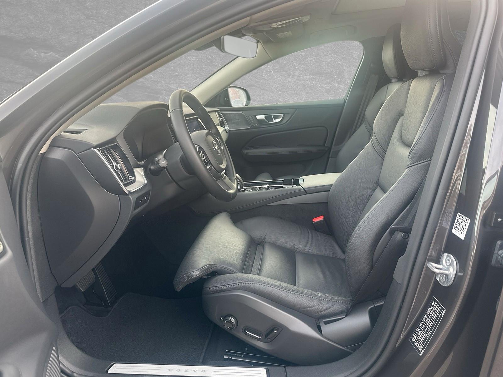 Volvo V60 AWD Dark Plus Recharge T6