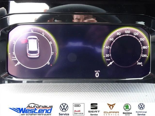 Volkswagen Golf DSG R-Line