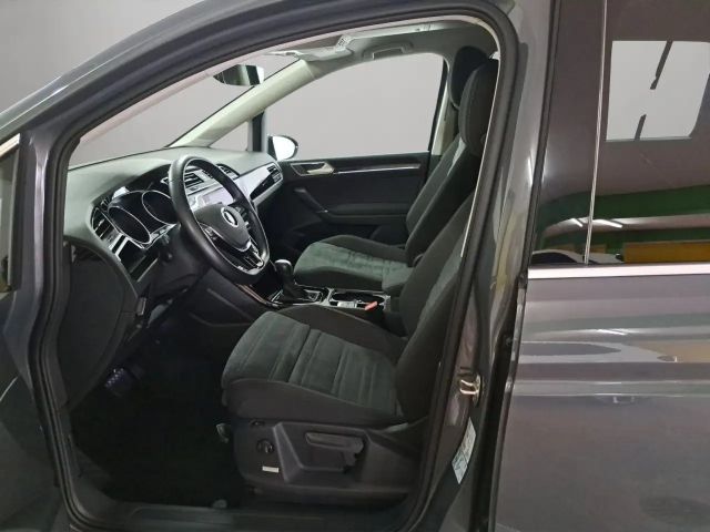 Volkswagen Touran DSG Highline