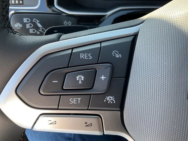 Volkswagen Polo 1.0 TSI DSG R-Line