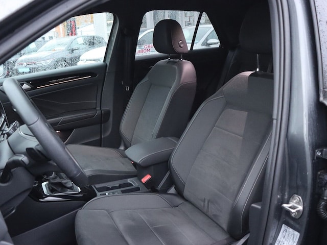 Volkswagen T-Roc 1.5 TSI DSG IQ.Drive R-Line