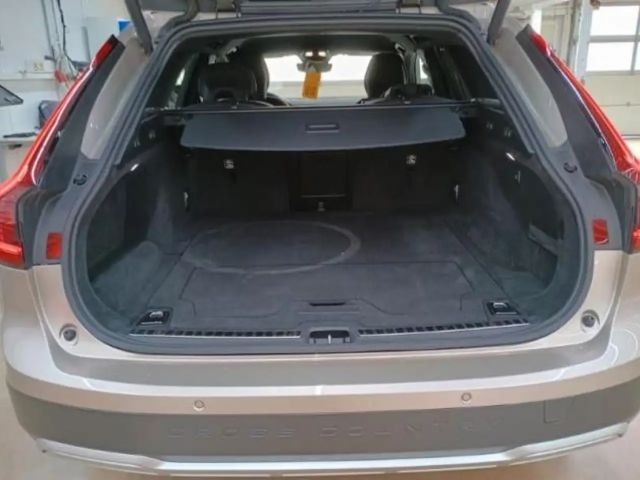 Volvo V90 Cross Country AWD Plus