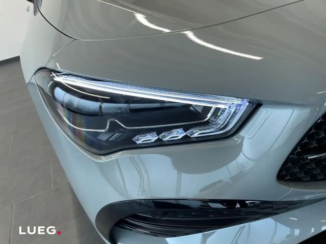 Mercedes-Benz CLA 200 AMG Line Shooting Brake