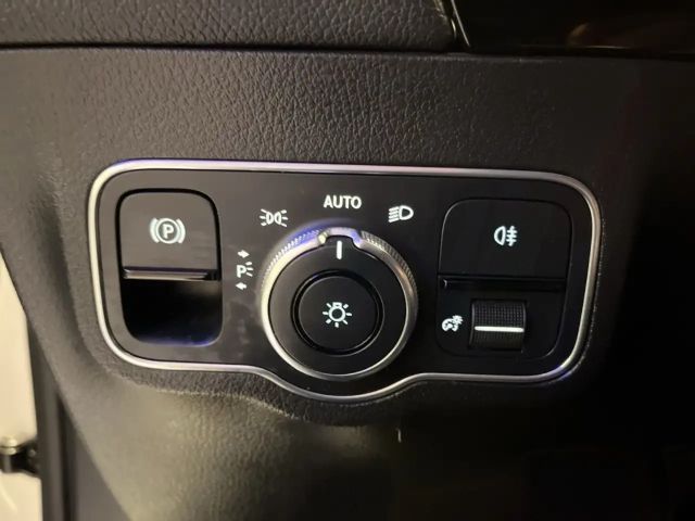 Mercedes-Benz GLA 200 Progressive