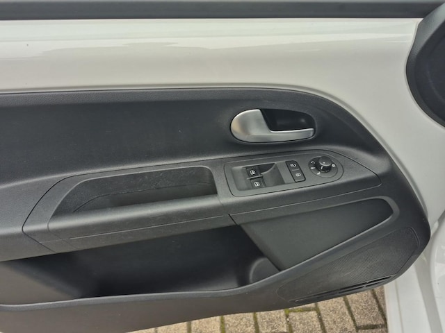 Volkswagen up! 4-TÜRER 65PS KAMERA+PDC+SITZHZG+GRA+BLUETOOTH+KLIMA!