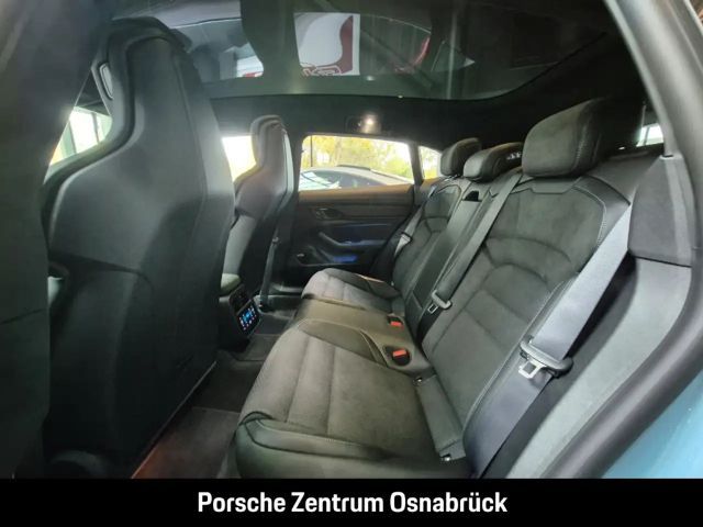 Porsche Taycan GTS Sport Turismo