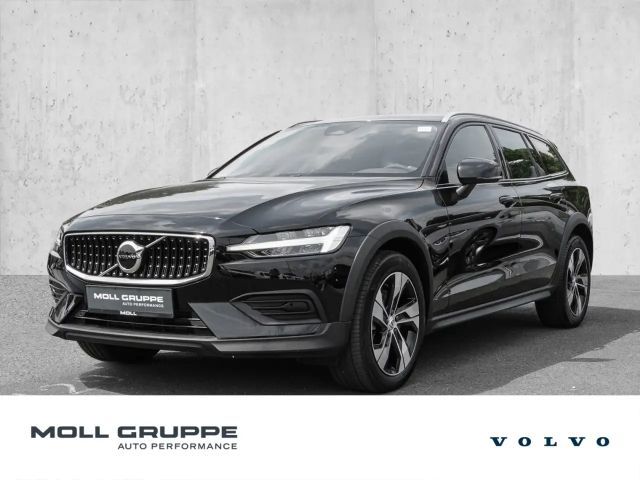 Volvo V60 Cross Country AWD Plus