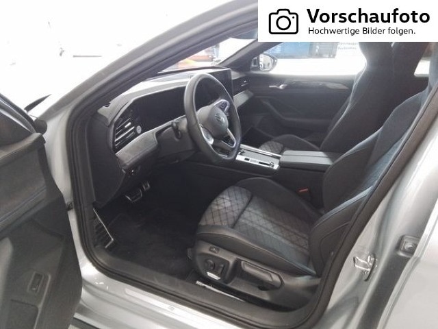 Volkswagen Passat 2.0 TDI DSG IQ.Drive R-Line