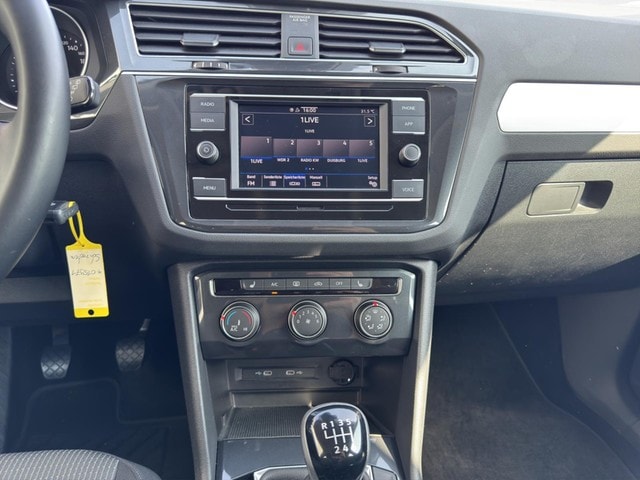 Volkswagen Tiguan Tiguan 1,5 TSI 6-Gang /AHK/Sitzhz/CarPlay/LED