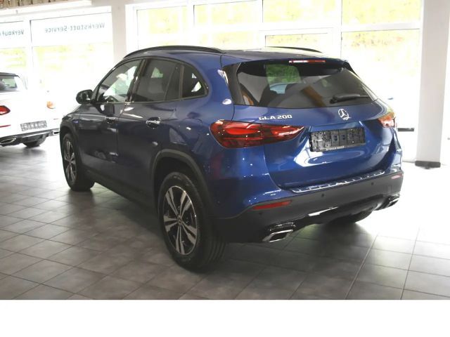 Mercedes-Benz GLA 200 Progr. Night*360°*Memory*MBUX*Distronic