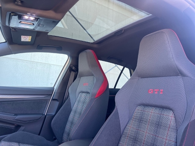 Volkswagen Golf 2.0 TSI DSG Golf VIII