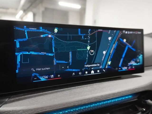 BMW 330 330e Sedan xDrive