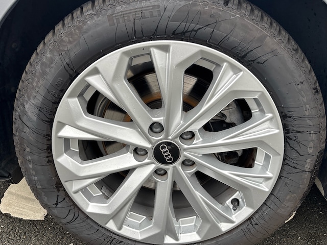 Audi A4 35 TFSI Avant S-Tronic