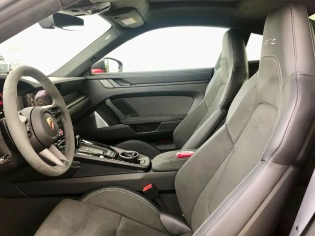 Porsche 911 4 Carrera Coupé GTS S