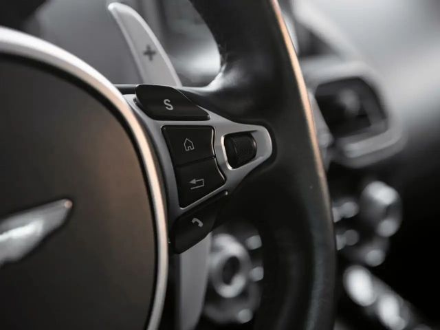 Aston Martin Vantage ROADSTER