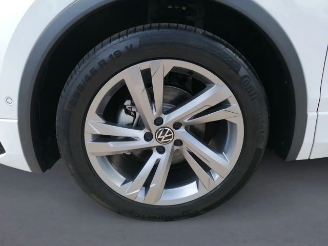Volkswagen Tiguan 1.5 TSI DSG R-Line