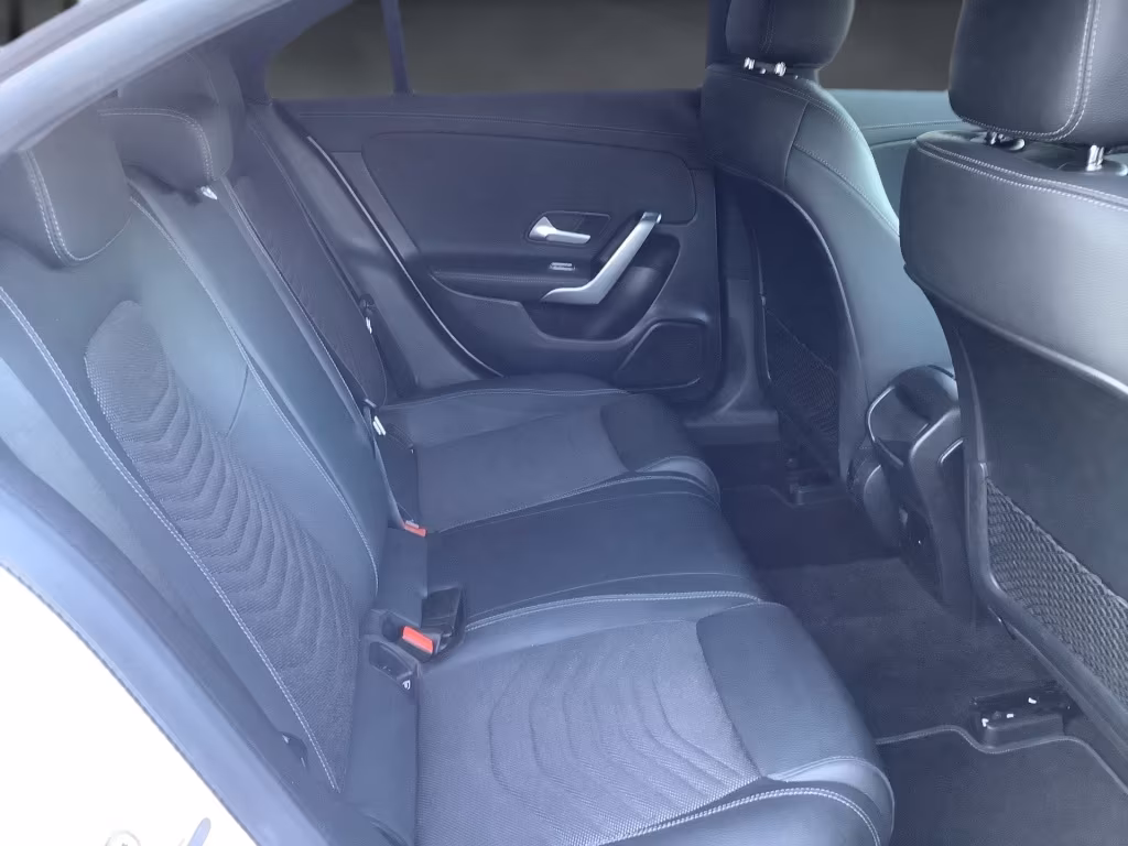 Mercedes-Benz CLA 200 CLA 200 d Progressive