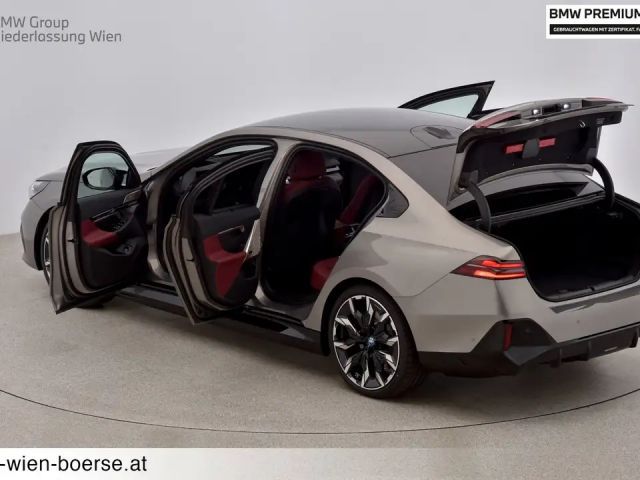 BMW i5 M60 Sedan xDrive