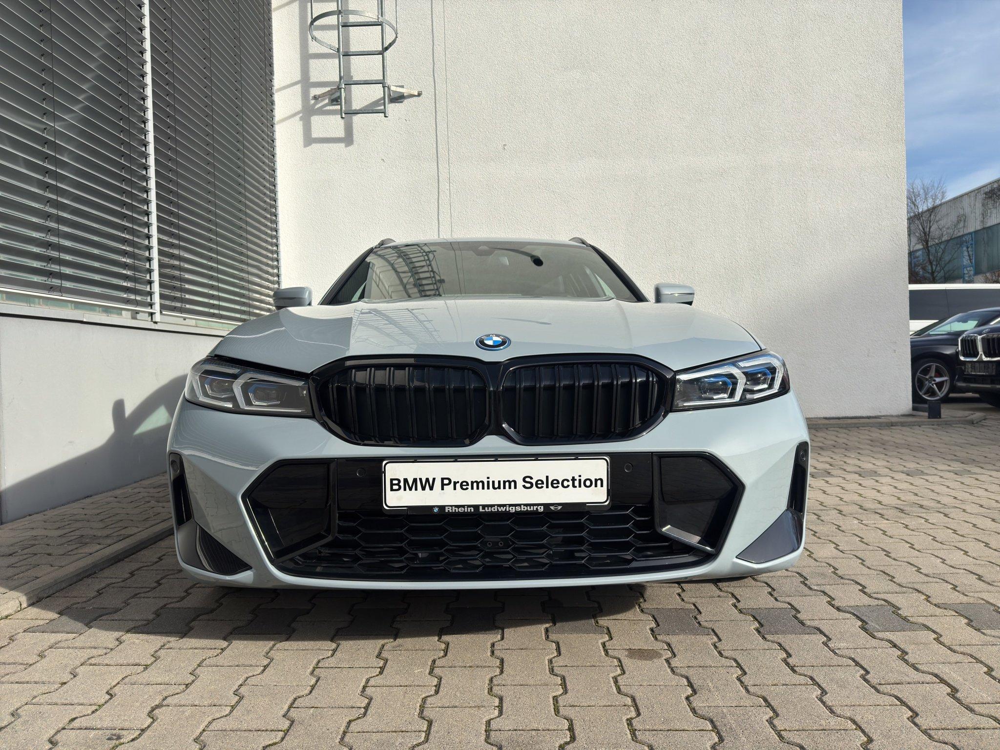 BMW 330 330e Touring