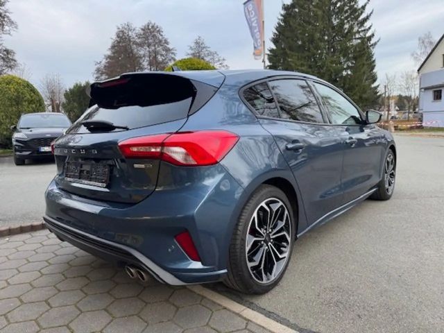 Ford Focus ST Line
