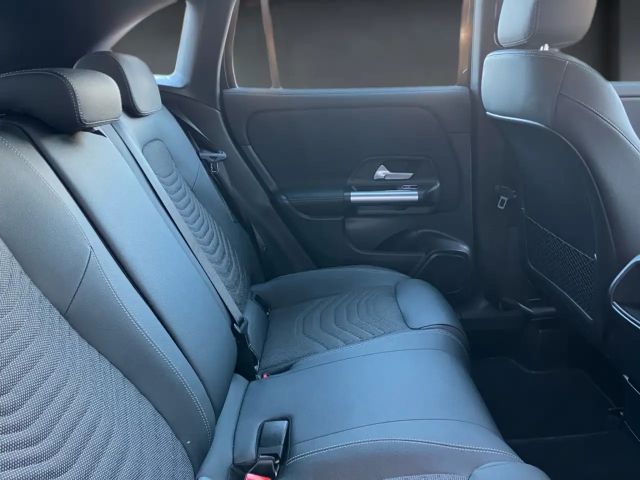 Mercedes-Benz GLA 180 Progressive