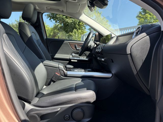 Mercedes-Benz EQA 300 4MATIC