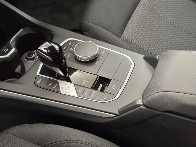 BMW 116 116i 5-deurs Sedan