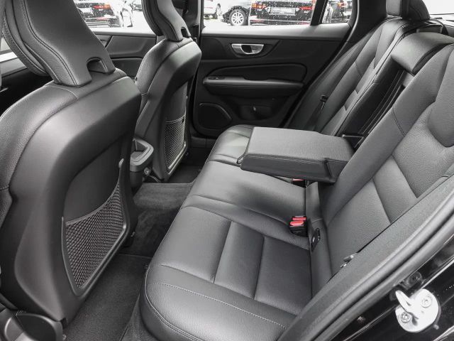 Volvo V60 Cross Country AWD Plus