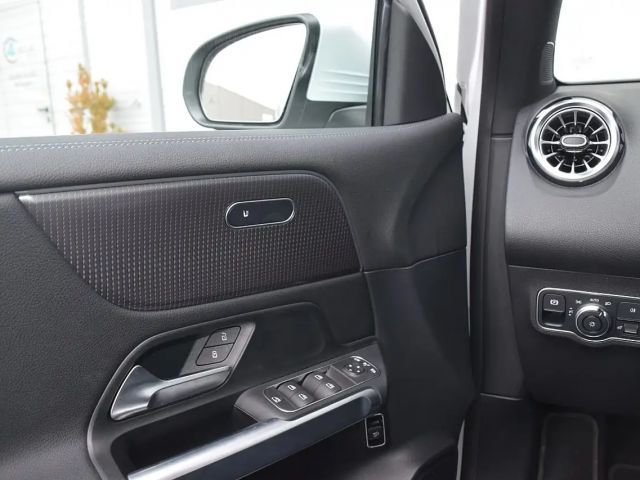 Mercedes-Benz EQB 300 4MATIC