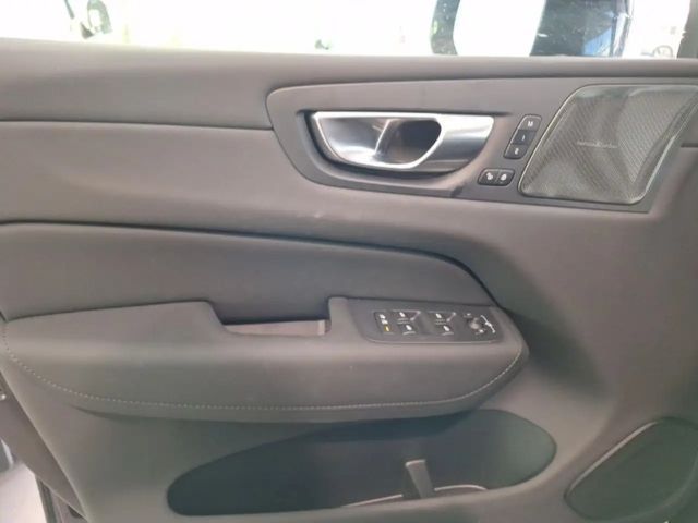 Volvo XC60 AWD Dark Plus T6