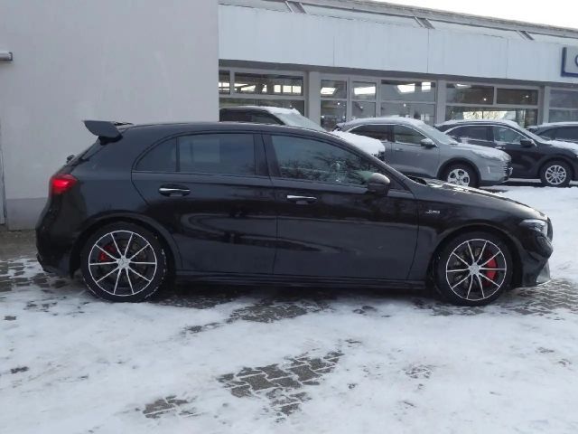 Mercedes-Benz A 35 AMG 4MATIC AMG Line
