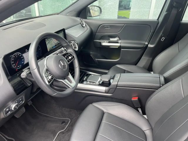 Mercedes-Benz EQA 300 4MATIC