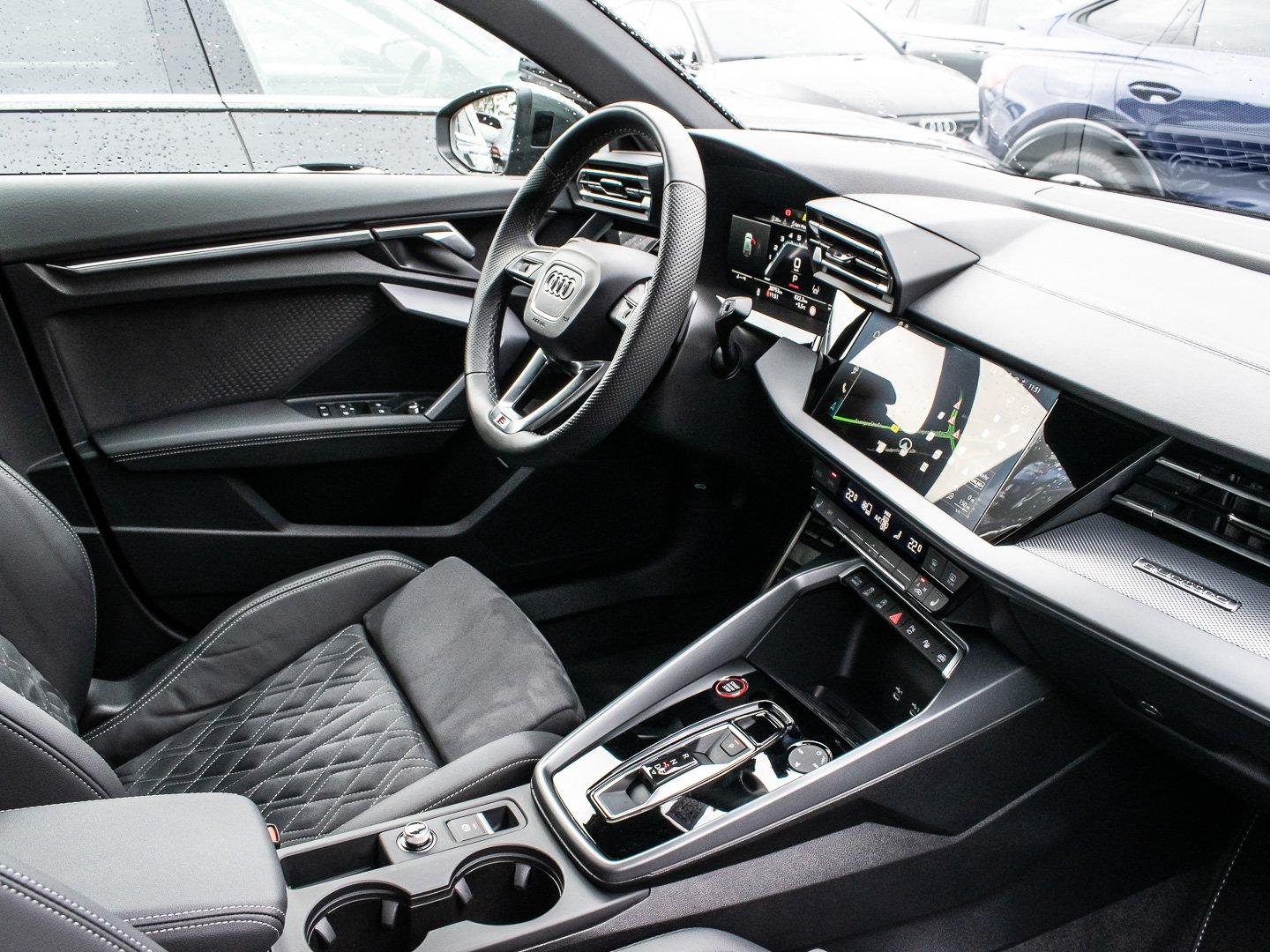 Audi S3 S-Tronic Sedan Sportback