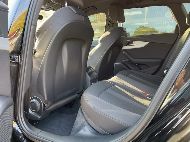 Audi A4 35 TFSI Avant S-Tronic