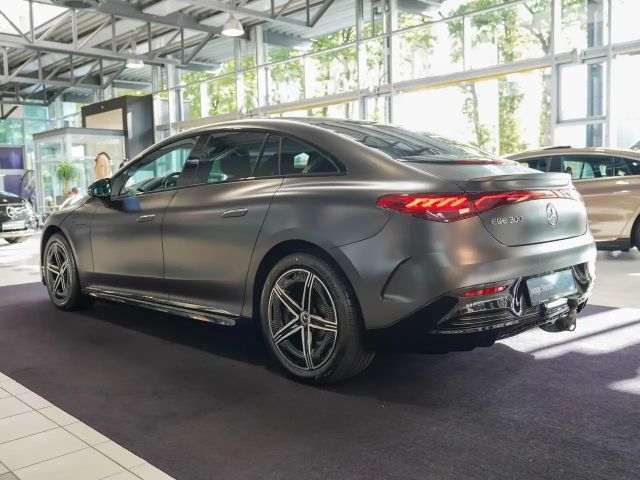 Mercedes-Benz EQE 300 AMG Line Sedan