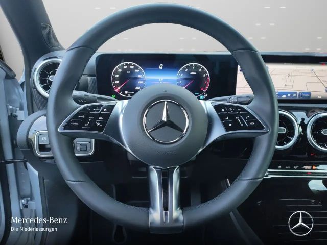 Mercedes-Benz A 200 Progressive