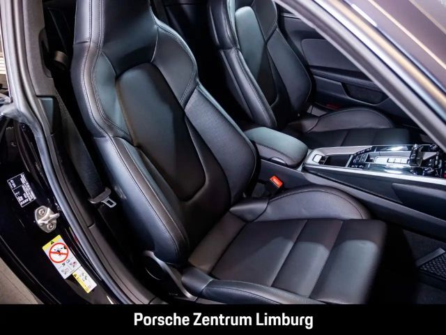 Porsche 992 Carrera Coupé