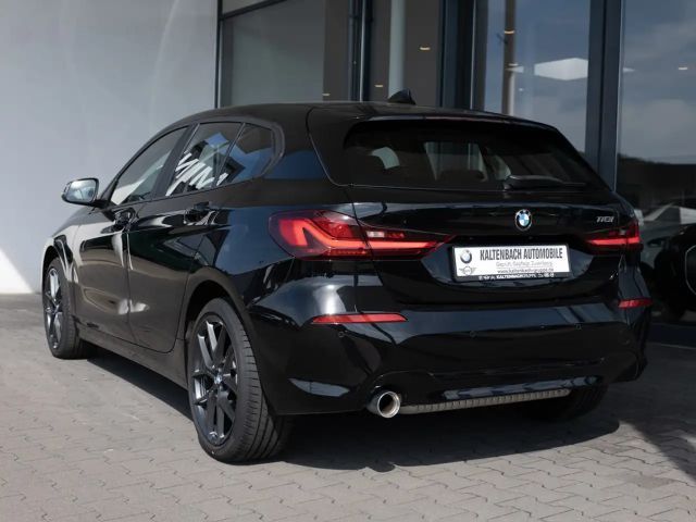 BMW 118 118i Advantage pakket Sedan