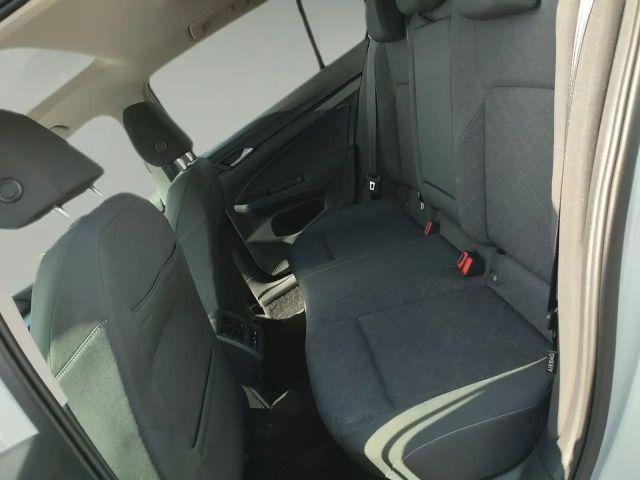 Volkswagen Golf 1.5 eTSI DSG Golf VIII Life