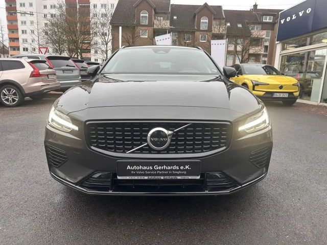 Volvo V60 AWD Dark Plus T6