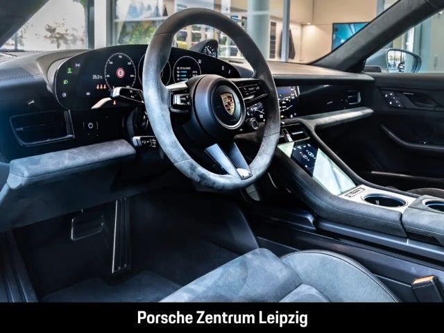 Porsche Taycan GTS Sport Turismo